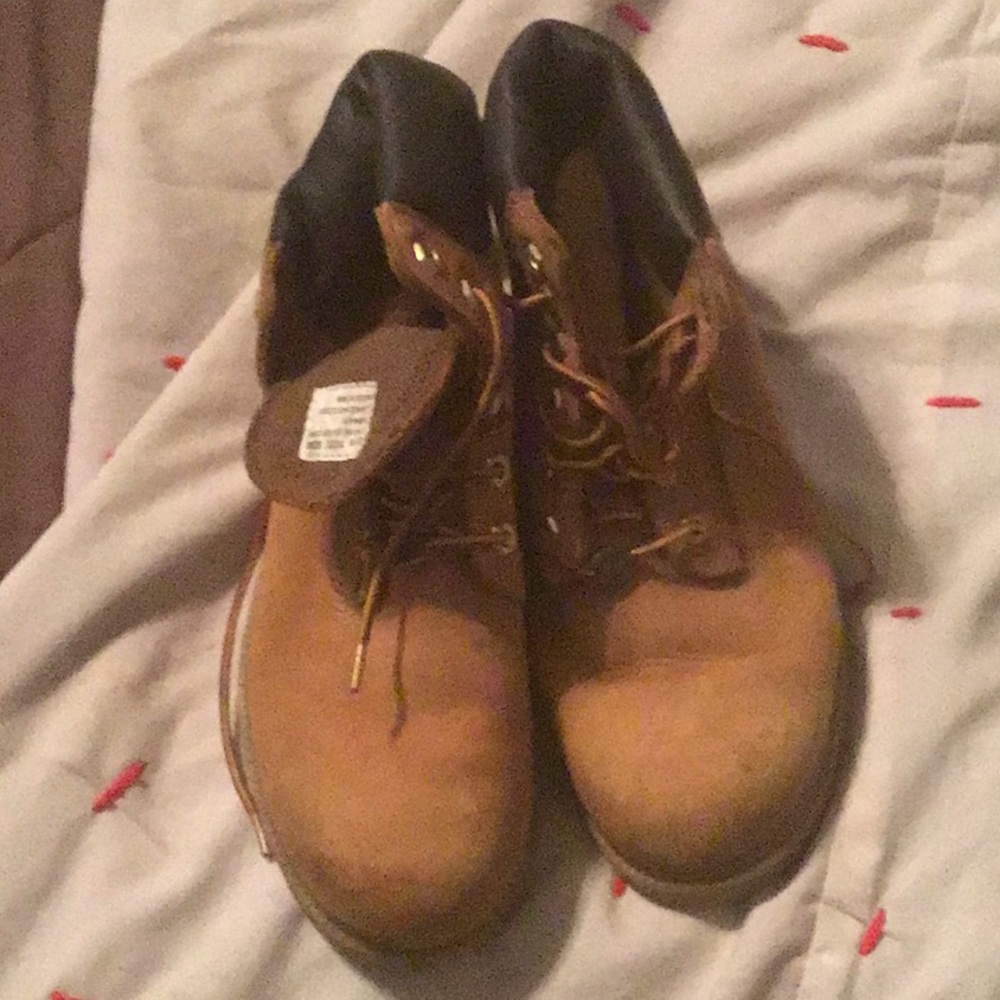 Shoes - Picture 3 of 3